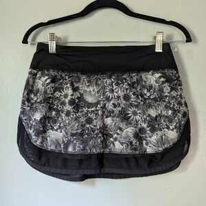 Lululemon Hotty Hot Skirt In Flowabunga Black Floral Print Size 4